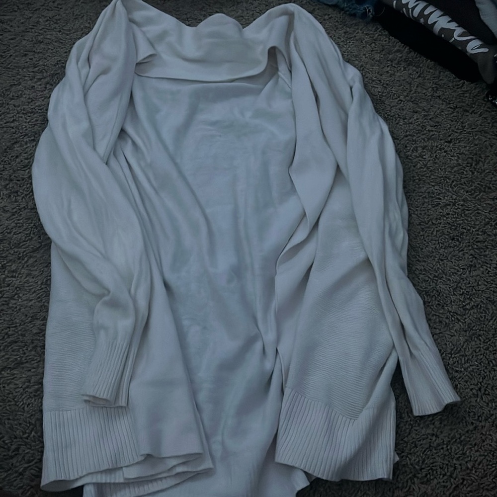 Wight long sleeve shall.